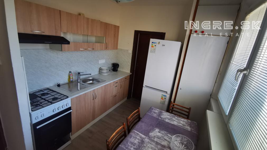 PRENÁJOM 4 IZBOVÝ BYT BRATISLAVA II