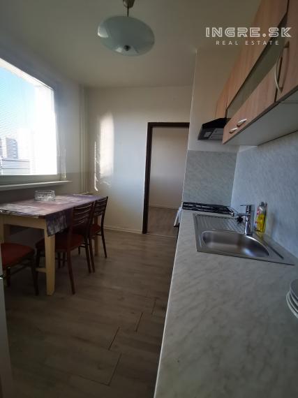 PRENÁJOM 4 IZBOVÝ BYT BRATISLAVA II