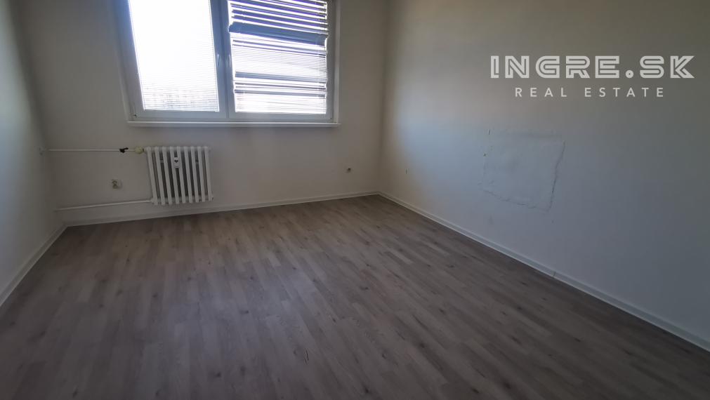 PRENÁJOM 4 IZBOVÝ BYT BRATISLAVA II