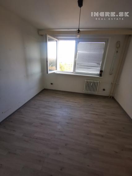 PRENÁJOM 4 IZBOVÝ BYT BRATISLAVA II