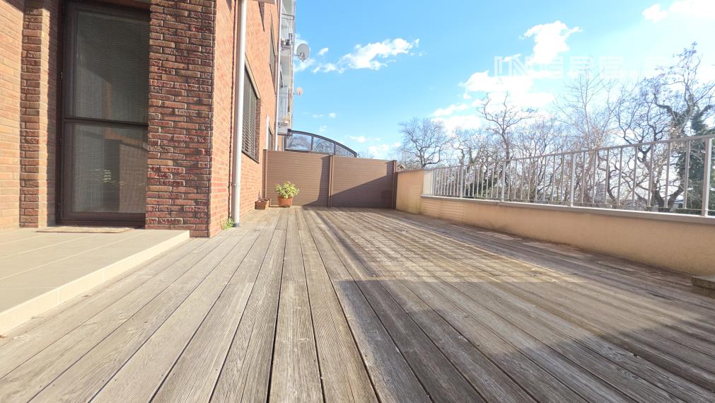 TOP LOKALITA BRATISLAVA KRAMÁRE 2 IZBOVÝ BYT S TERASOU BALKÓNOM A PARKOVANÍM