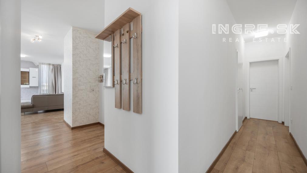 STREŠNÝ PENTHOUSE NA BAJKALSKEJ 2 x PARKING, VEĽKÁ TERASA