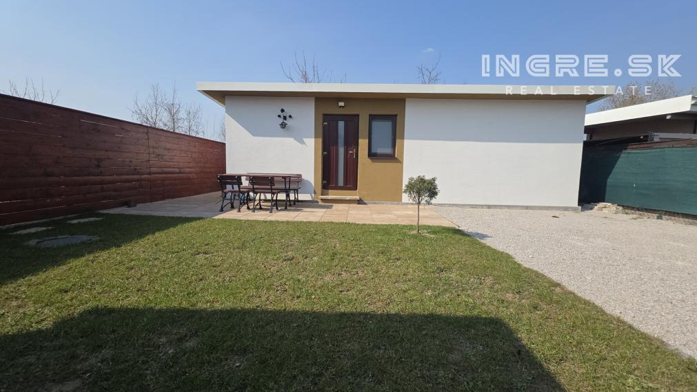 NA PREDAJ ZAUJÍMAVÝ PRIESTOR S POZEMKOM A PARKOVANÍM BRATISLAVA VRAKUŇA