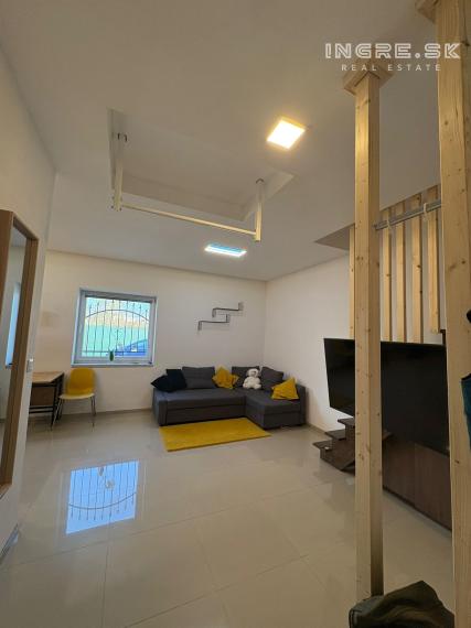 NA PREDAJ 2 IZBOVÝ MEZONET S PARKOVANÍM BRATISLAVA - NOVÉ MESTO, Vajnorská ul.