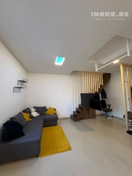 NA PREDAJ 2 IZBOVÝ MEZONET S PARKOVANÍM BRATISLAVA - NOVÉ MESTO, Vajnorská ul.