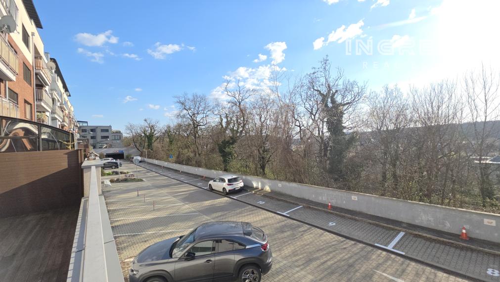 VÝBORNÁ PONUKA - ZAUJÍMAVÁ LOKALITA - 2 IZBOVÝ BYT S VEĽKOU TERASOU A PARKOVANÍM BRATISLAVA KRAMÁRE