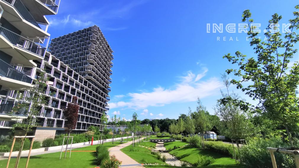 PRENÁJOM 2 IZBOVÝ BYT S BALKÓNOM A PARKOVANÍM - GUTHAUS RAČIANSKA