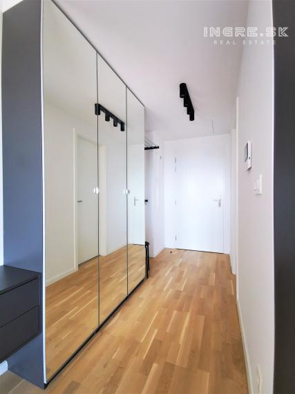 PRENÁJOM 2 IZBOVÝ BYT S BALKÓNOM A PARKOVANÍM - GUTHAUS RAČIANSKA