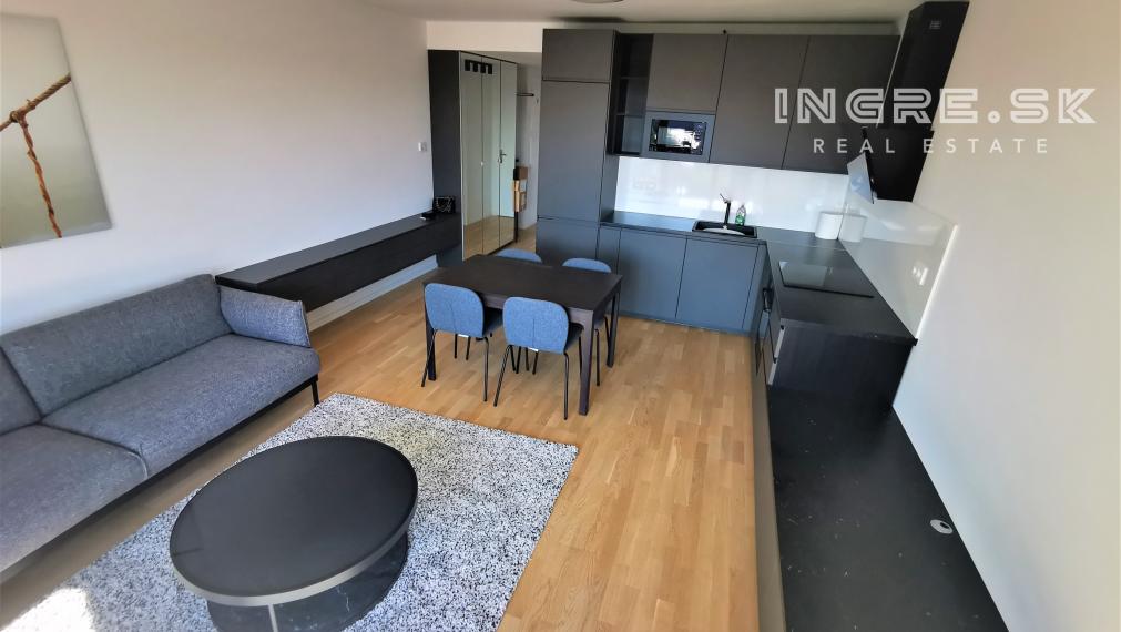 PRENÁJOM 2 IZBOVÝ BYT S BALKÓNOM A PARKOVANÍM - GUTHAUS RAČIANSKA