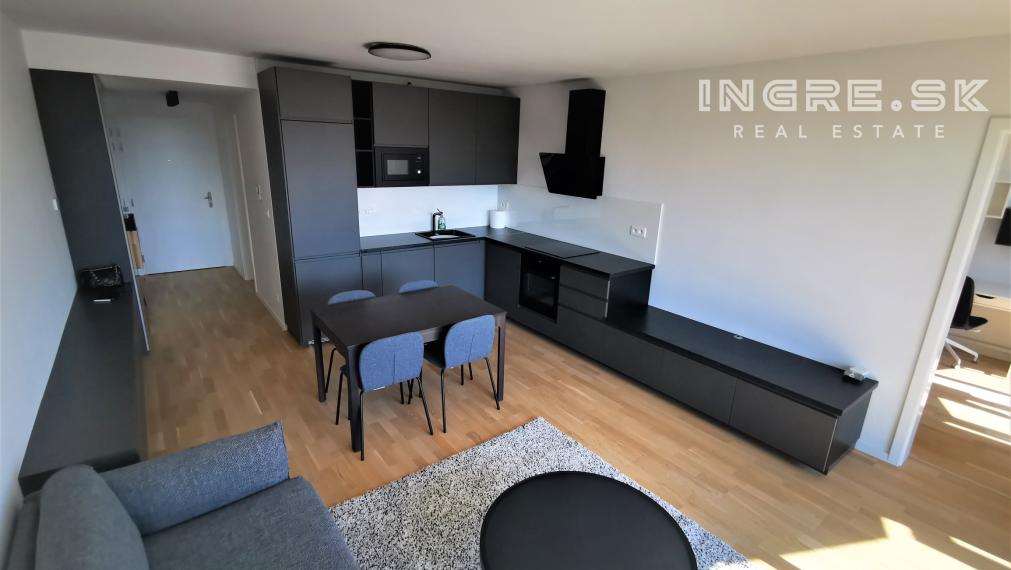 PRENÁJOM 2 IZBOVÝ BYT S BALKÓNOM A PARKOVANÍM - GUTHAUS RAČIANSKA