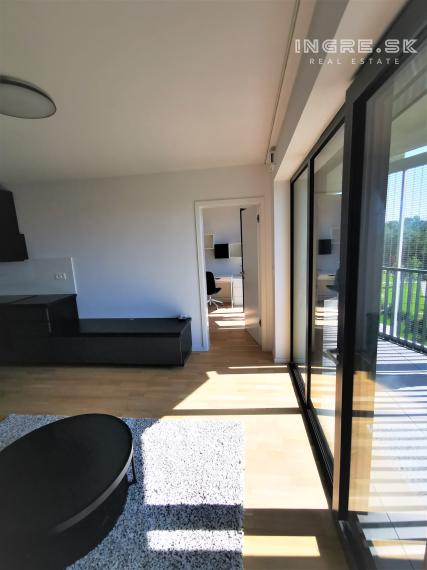 PRENÁJOM 2 IZBOVÝ BYT S BALKÓNOM A PARKOVANÍM - GUTHAUS RAČIANSKA