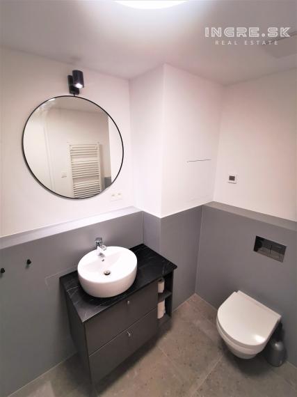 PRENÁJOM 2 IZBOVÝ BYT S BALKÓNOM A PARKOVANÍM - GUTHAUS RAČIANSKA