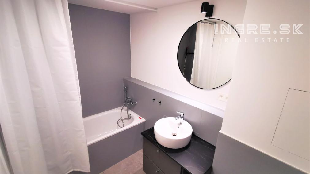 PRENÁJOM 2 IZBOVÝ BYT S BALKÓNOM A PARKOVANÍM - GUTHAUS RAČIANSKA