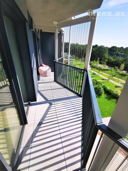 PRENÁJOM 2 IZBOVÝ BYT S BALKÓNOM A PARKOVANÍM - GUTHAUS RAČIANSKA