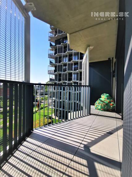 PRENÁJOM 2 IZBOVÝ BYT S BALKÓNOM A PARKOVANÍM - GUTHAUS RAČIANSKA