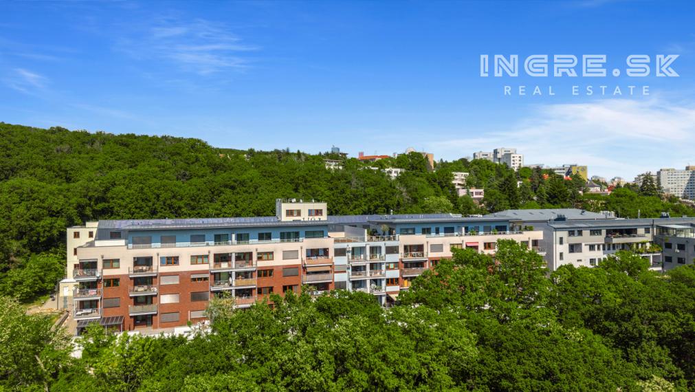 INGRE.SK - PREDAJ 2 IZBOVÝ BYT S TERASOU A PARKOVANÍM BRATISLAVA KRAMÁRE