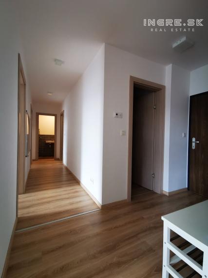 ingre.sk PRENÁJOM URBAN RESIDENCE 3 IZBOVÝ BYT S PARKOVANÍM A VEĽKOU LOGGIOU