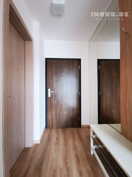 ingre.sk PRENÁJOM URBAN RESIDENCE 3 IZBOVÝ BYT S PARKOVANÍM A VEĽKOU LOGGIOU