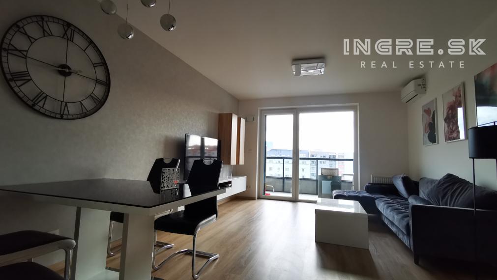 ingre.sk PRENÁJOM URBAN RESIDENCE 3 IZBOVÝ BYT S PARKOVANÍM A VEĽKOU LOGGIOU