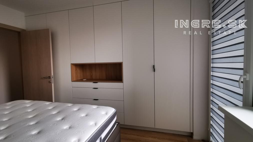 ingre.sk PRENÁJOM URBAN RESIDENCE 3 IZBOVÝ BYT S PARKOVANÍM A VEĽKOU LOGGIOU