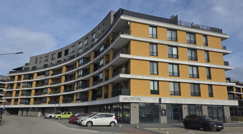 NA PREDAJ 4 IZBOVÝ PENTHOUSE S VEĽKOU TERASOU BRATISLAVA RUŽINOV BAJKALSKÁ ulica