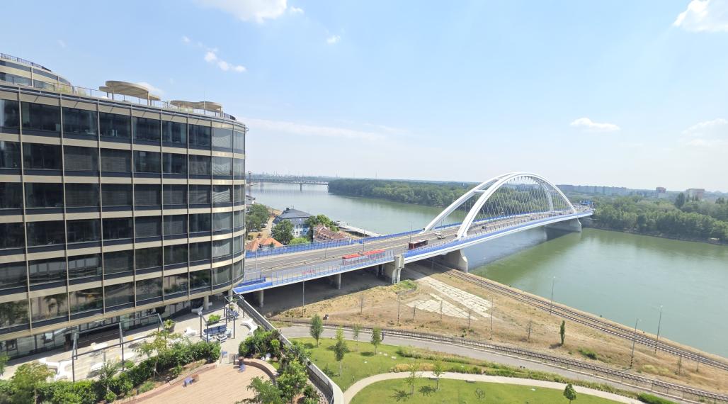 PRENÁJOM EUROVEA - 2 IZBOVÝ BYT S PARKOVANÍM Pribinova ulica