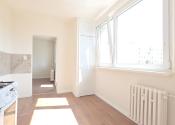 NA PREDAJ 4 IZBOVÝ BYT S LOGGIOU  BRATISLAVA - DÚBRAVKA - fotografia 9