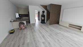 POSLEDNÝ VOĽNÝ BYT S PARKOVANÍM A ZÁHRADOU ROVINKA - fotografia 13
