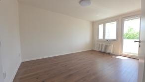 NA PREDAJ 4 IZBOVÝ BYT S LOGGIOU  BRATISLAVA - DÚBRAVKA - fotografia 6