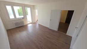 NA PREDAJ 4 IZBOVÝ BYT S LOGGIOU  BRATISLAVA - DÚBRAVKA - fotografia 8