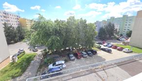 NA PREDAJ 4 IZBOVÝ BYT S LOGGIOU  BRATISLAVA - DÚBRAVKA - fotografia 15