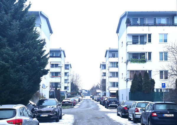 NA PREDAJ VEĽKÝ 3 IZBOVÝ BYT BRATISLAVA VRAKUŇA - Píniová ulica