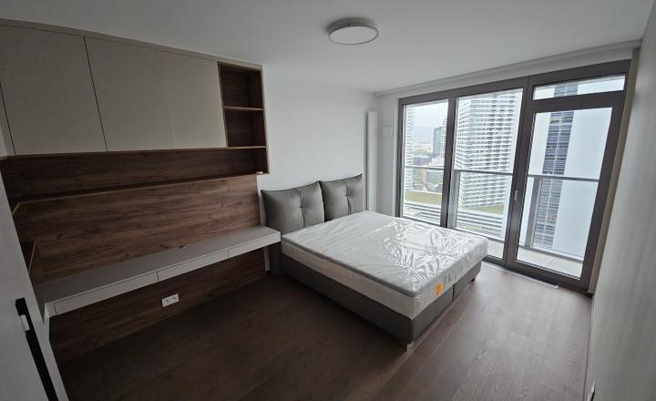 PRENÁJOM NOVOSTAVBA EUROVEA - 3 IZBOVÝ BYT S PARKOVANÍM - fotografia 10