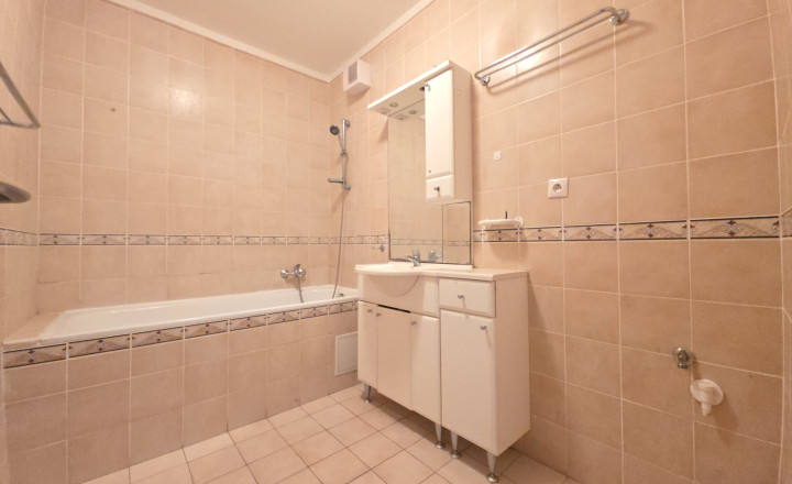 VEĽKÝ 80 m2 - 3 IZBOVÝ BYT S BALKÓNOM BRATISLAVA VRAKUŇA - fotografia 11