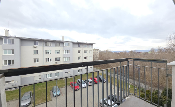 VEĽKÝ 80 m2 - 3 IZBOVÝ BYT S BALKÓNOM BRATISLAVA VRAKUŇA - fotografia 13