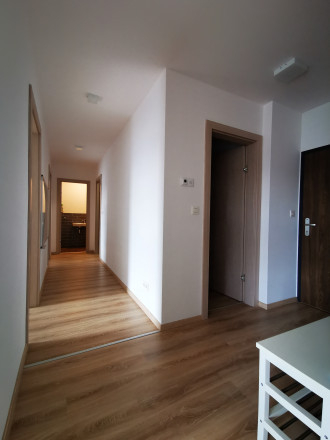 ingre.sk PRENÁJOM URBAN RESIDENCE 3 IZBOVÝ BYT S PARKOVANÍM A VEĽKOU LOGGIOU - fotografia 6