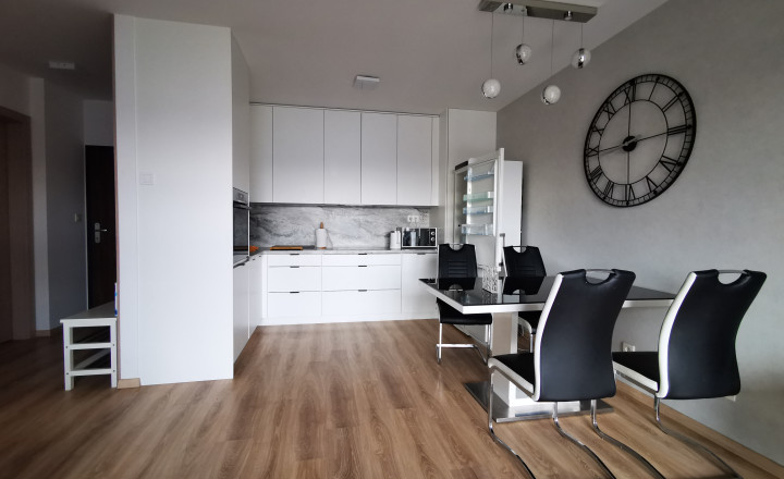 ingre.sk PRENÁJOM URBAN RESIDENCE 3 IZBOVÝ BYT S PARKOVANÍM A VEĽKOU LOGGIOU - fotografia 9