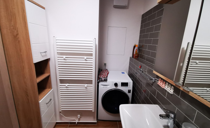 ingre.sk PRENÁJOM URBAN RESIDENCE 3 IZBOVÝ BYT S PARKOVANÍM A VEĽKOU LOGGIOU - fotografia 14