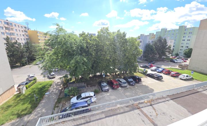 NA PREDAJ 4 IZBOVÝ BYT S LOGGIOU  BRATISLAVA - DÚBRAVKA - fotografia 14