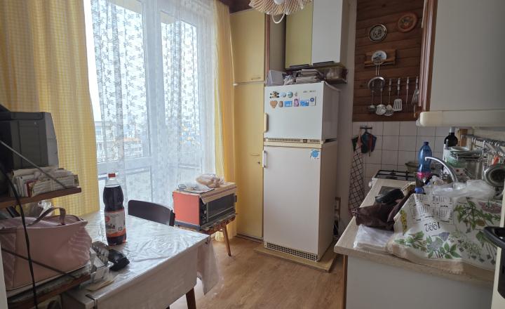 3 IZBOVÝ BYT SO ŠATNÍKOM PÔVODNÝ STAV BALKÓN + LOGGIA BRATISLAVA RUŽINOV ŠALVIOVÁ ulica - fotografia 5