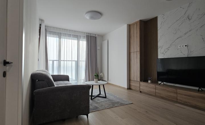 PRENÁJOM EUROVEA - 2 IZBOVÝ BYT S PARKOVANÍM Pribinova ulica - fotografia 3