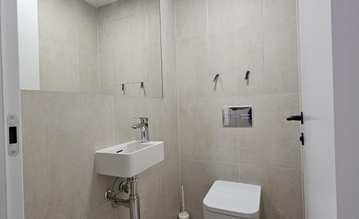 PRENÁJOM EUROVEA - 2 IZBOVÝ BYT S PARKOVANÍM Pribinova ulica - fotografia 10