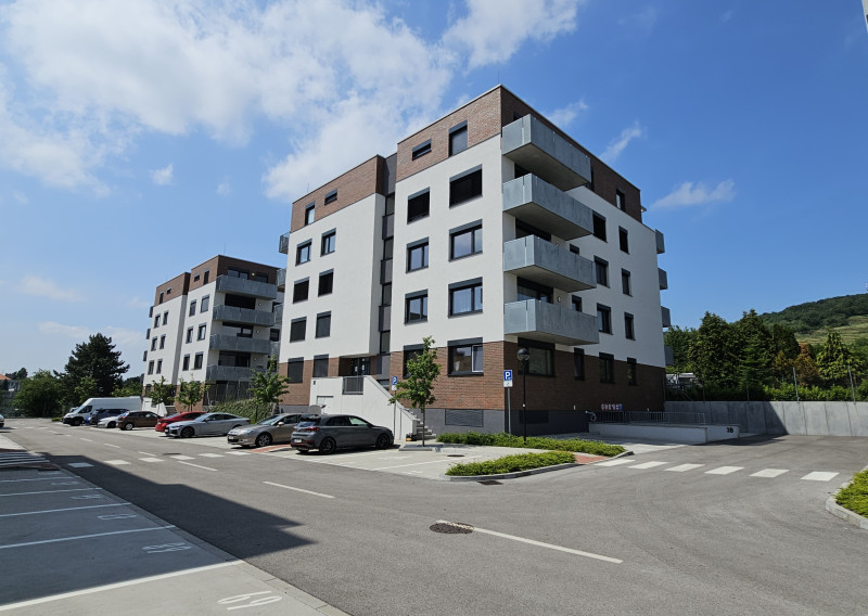 INGRE.SK - NOVOSTAVBA PRENÁJOM 3 IZBOVÝ BYT S PARKOVANÍM A ZÁHRADKOU